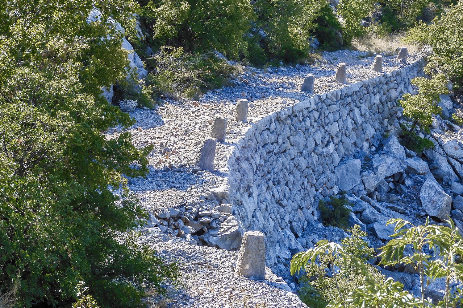 IZ FJORDA ZAVRATNICA NA CESTU S POGLEDOM 6